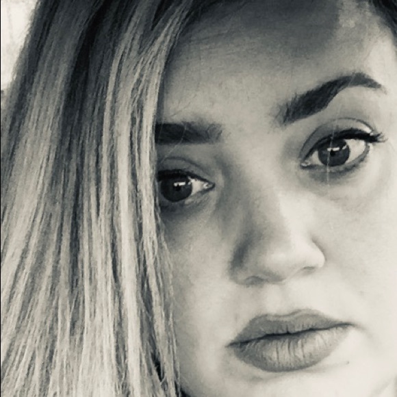 Meet your Posher, Leah - Picture 1 of 1